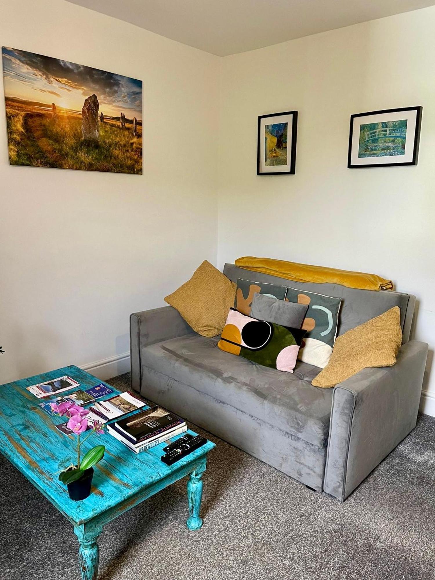 Cosy Authentic Flat In The Heart Of غالاشيلز المظهر الخارجي الصورة